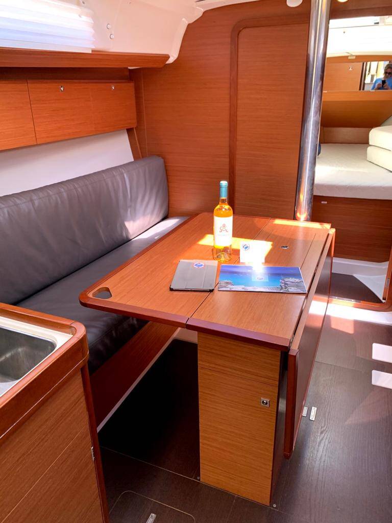 Dufour 360 GL Happy Planet