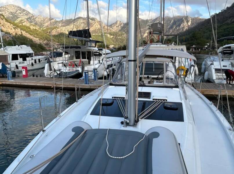 Dufour 390 GL Sail Corvus