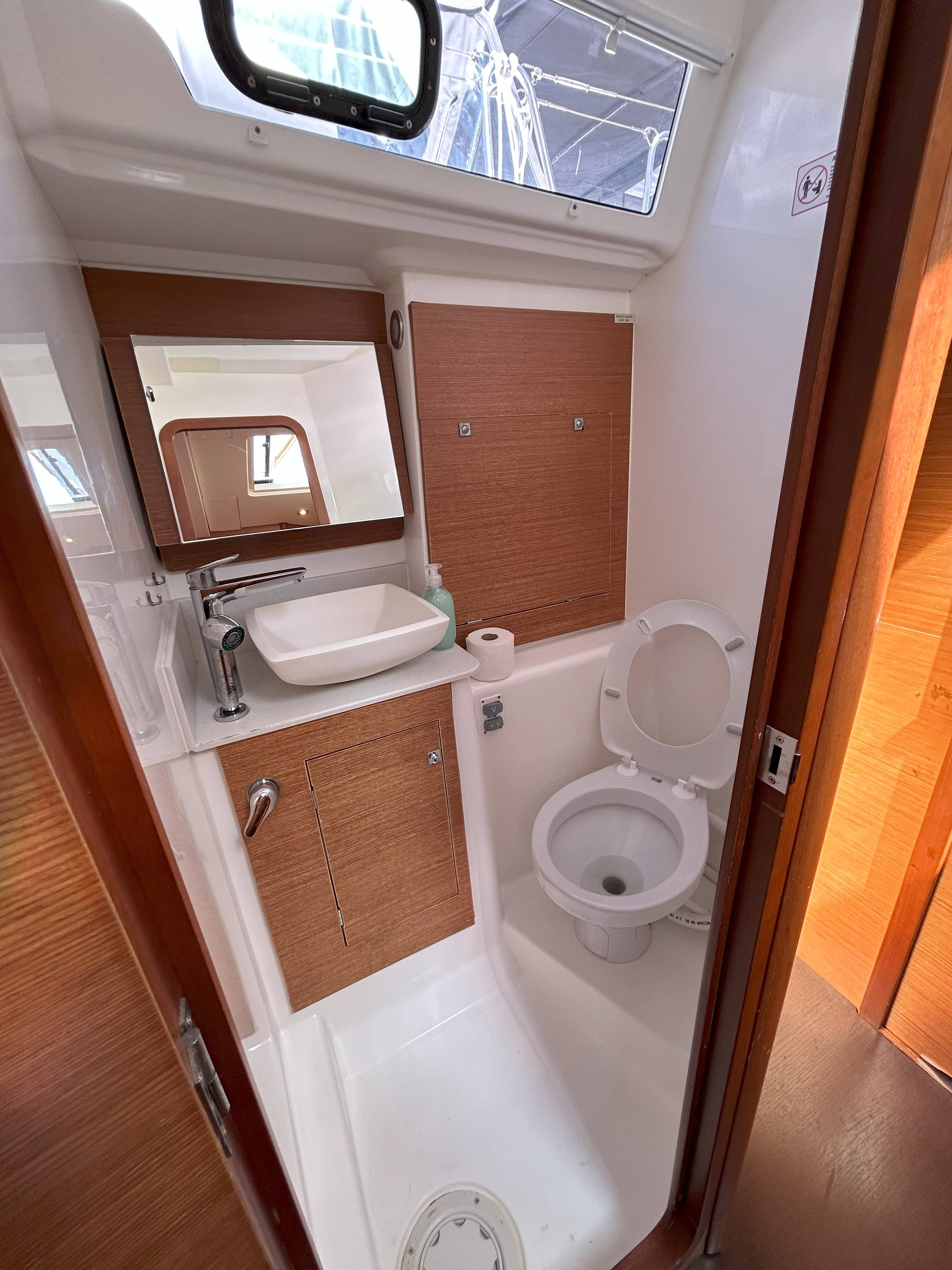 Dufour 460 GL Good Luck