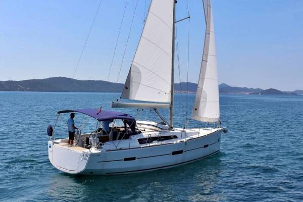 Dufour 460 GL Lola