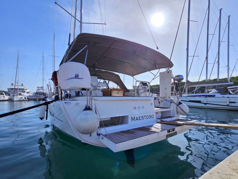 Dufour 520 GL Maestoso