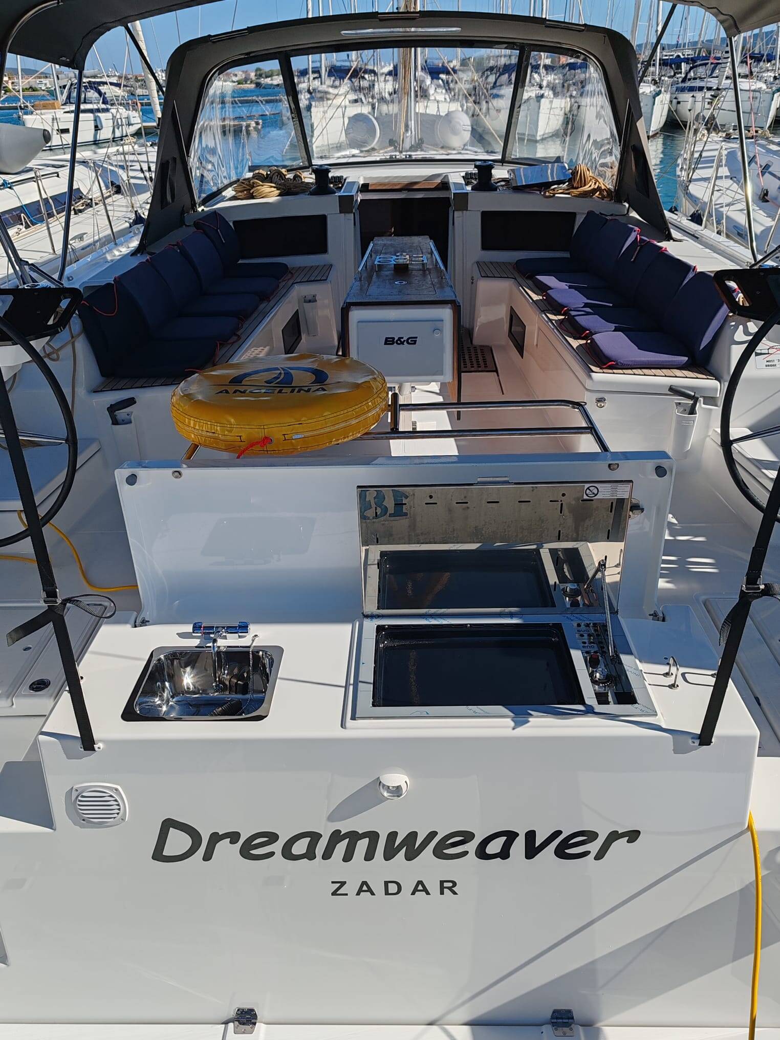 Dufour 530 Dreamweaver