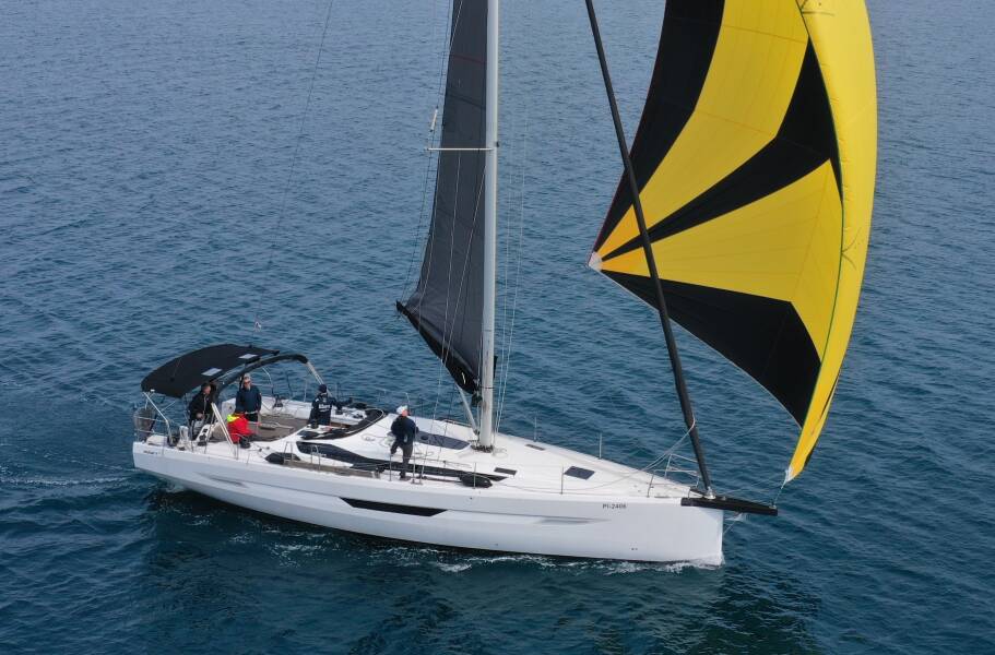 Elan E6 Sailing Grace