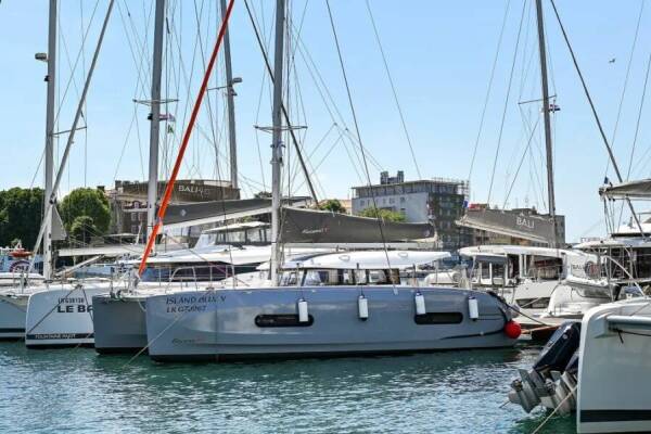 Excess 11 Island Blue V