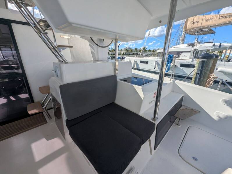 Fountaine Pajot Astrea 42 EDEN BLUE 