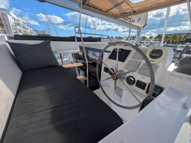 Fountaine Pajot Astrea 42 EDEN BLUE 