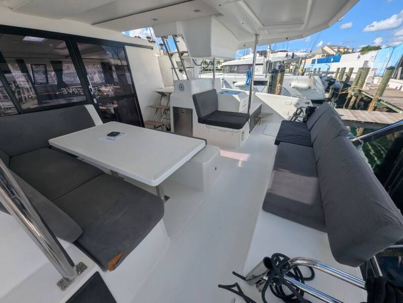 Fountaine Pajot Astrea 42 EDEN BLUE 