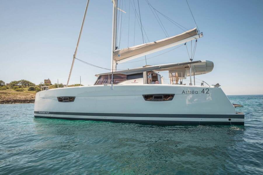 Fountaine Pajot Astrea 42 Timeless Planet