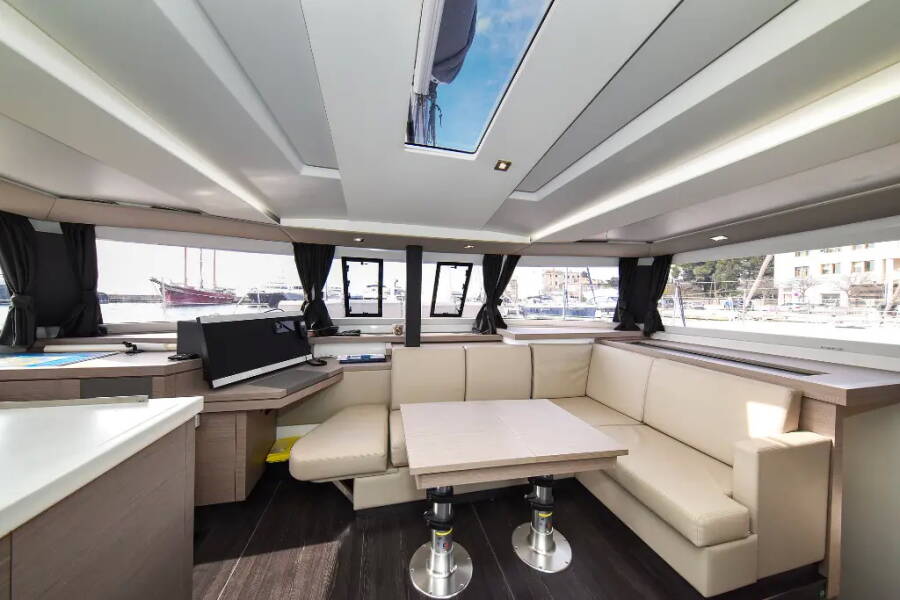 Fountaine Pajot Astrea 42 PRESTIGE