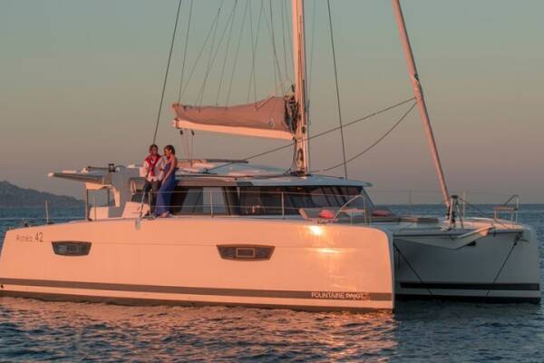 Fountaine Pajot Astrea 42 PLOUF