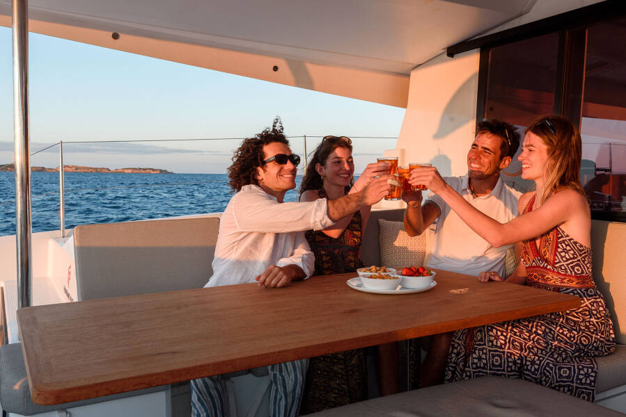 Fountaine Pajot Astrea 42 Agitation