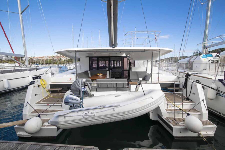 Fountaine Pajot Astrea 42 Follow the Sun