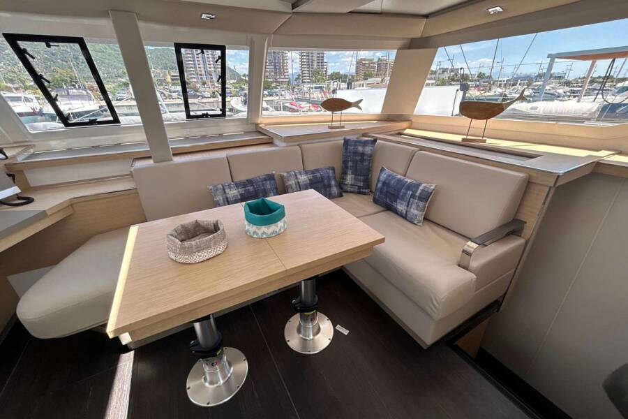 Fountaine Pajot Astrea 42 Deutz