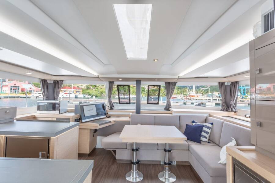 Fountaine Pajot Astrea 42 Brown Eyed Girl