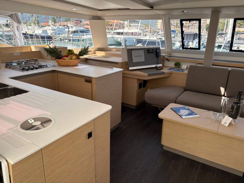 Fountaine Pajot Astrea 42 
