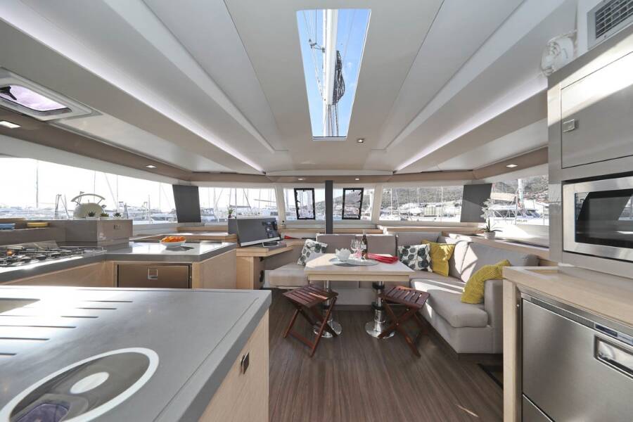 Fountaine Pajot Astrea 42 