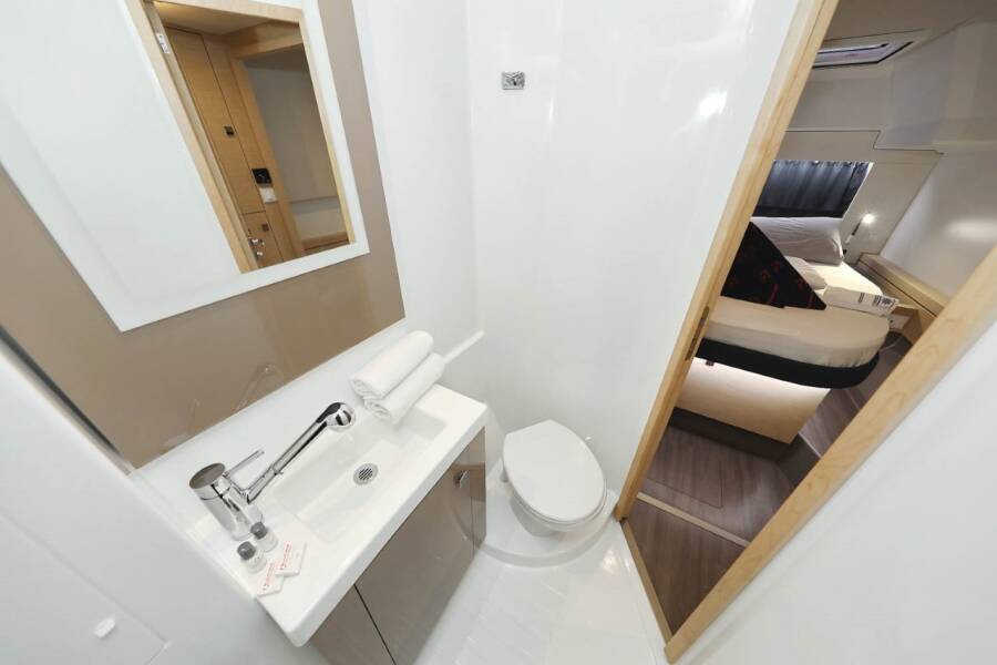 Fountaine Pajot Astrea 42 