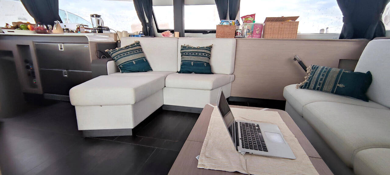 Fountaine Pajot Aura 51 Beyond