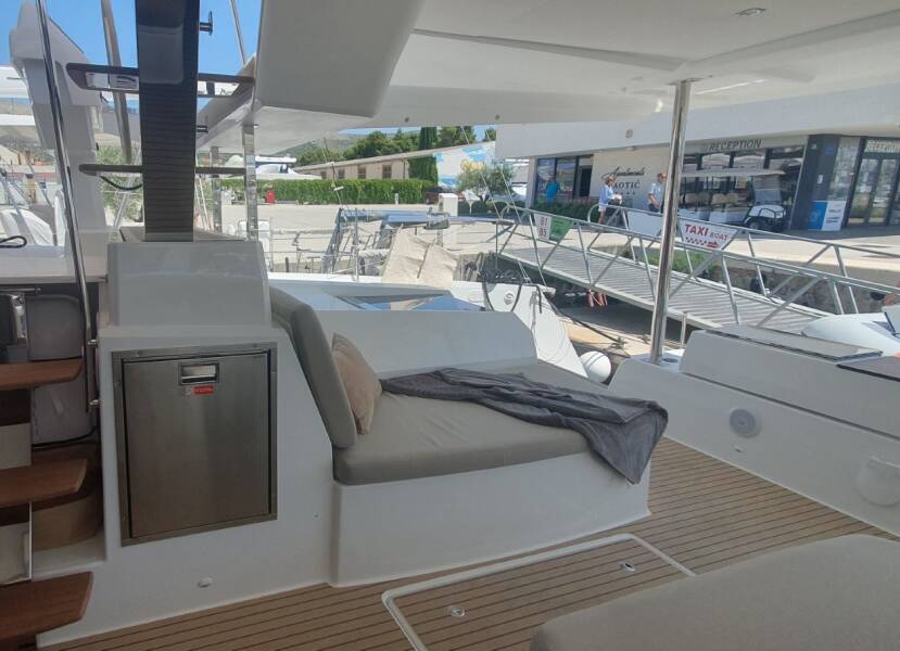 Fountaine Pajot Aura 51 Sunrise