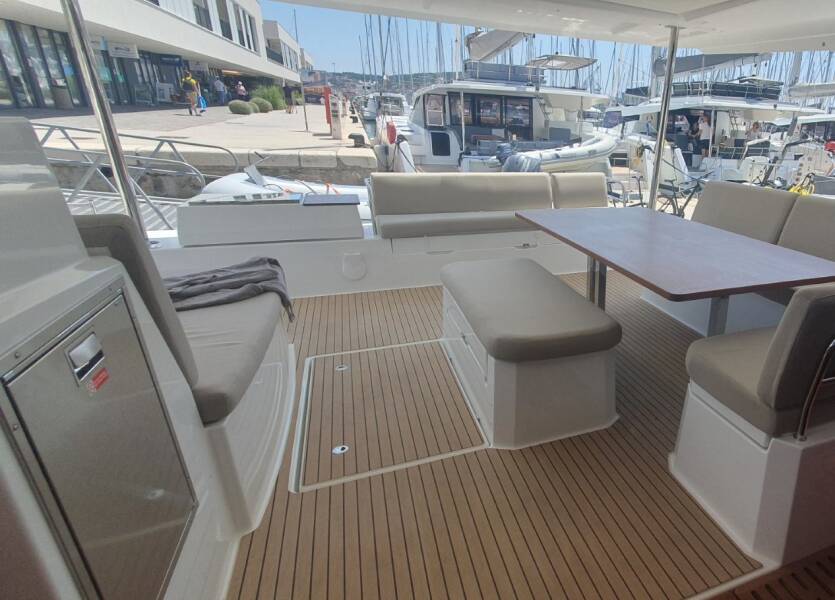 Fountaine Pajot Aura 51 Sunrise