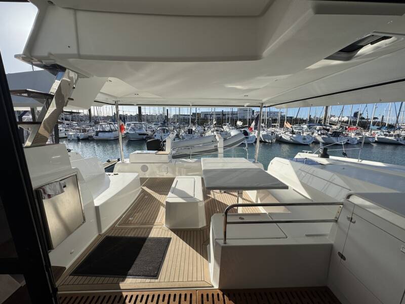Fountaine Pajot Aura 51 Maeva