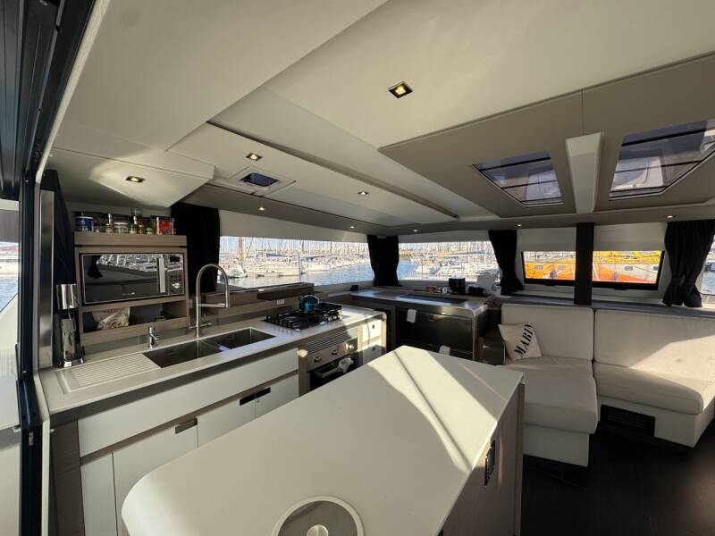 Fountaine Pajot Aura 51 Maeva