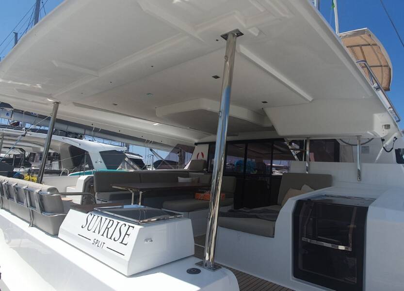 Fountaine Pajot Aura 51 Sunrise