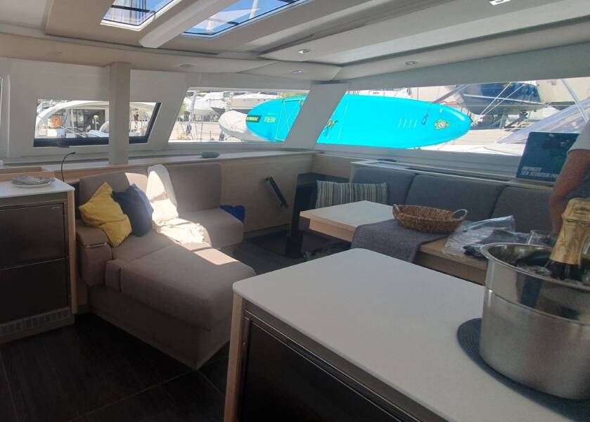 Fountaine Pajot Aura 51 Sunrise