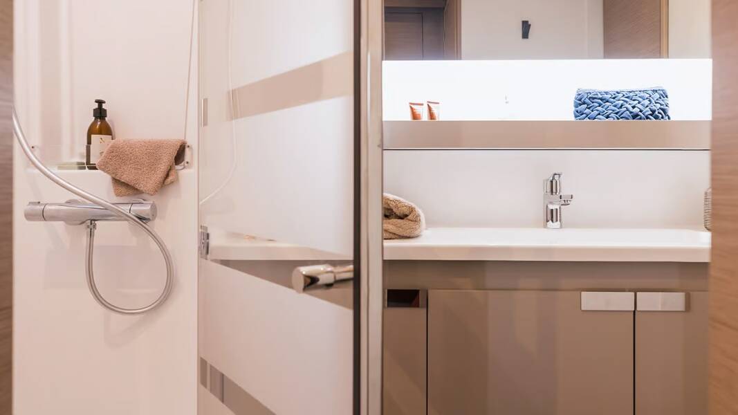 Fountaine Pajot Aura 51 Mer Sea