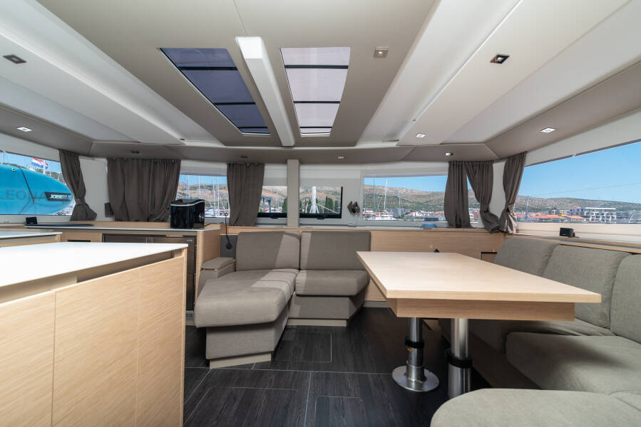 Fountaine Pajot Aura 51 Odysseus