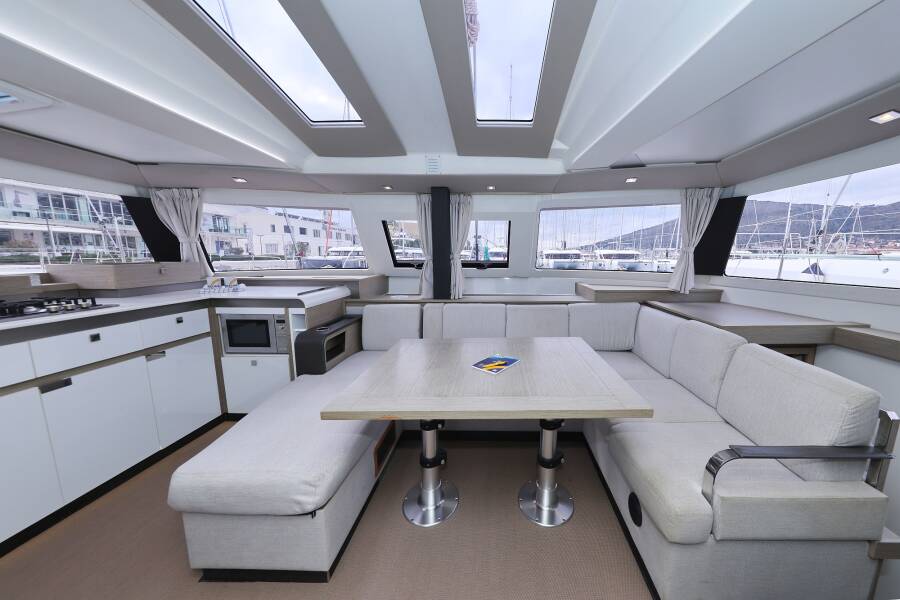 Fountaine Pajot Elba 45 Sun Office