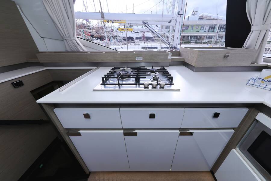 Fountaine Pajot Elba 45 Sun Office