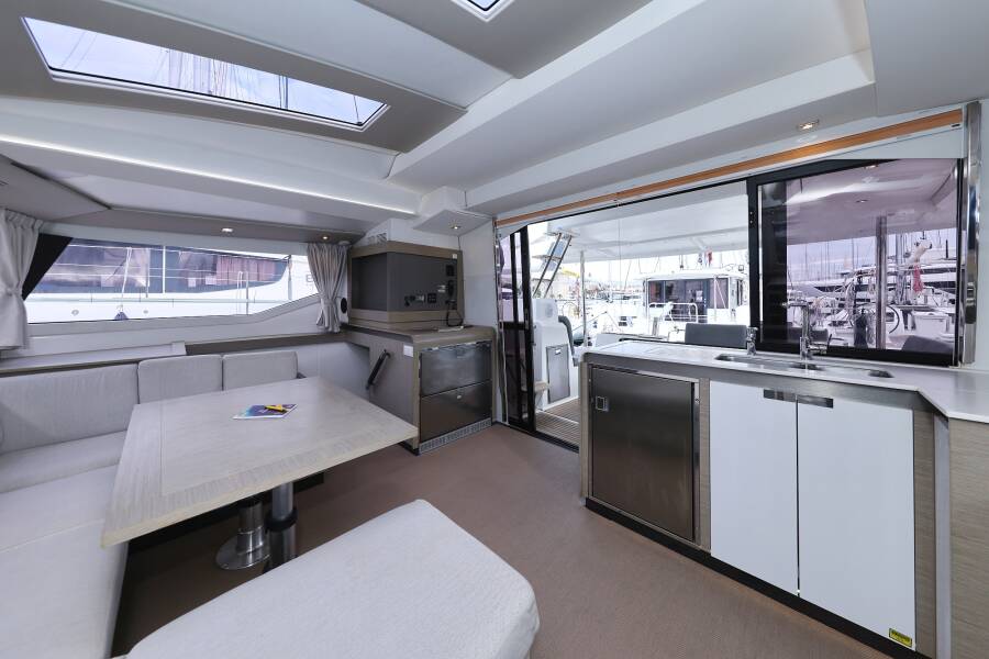 Fountaine Pajot Elba 45 Sun Office