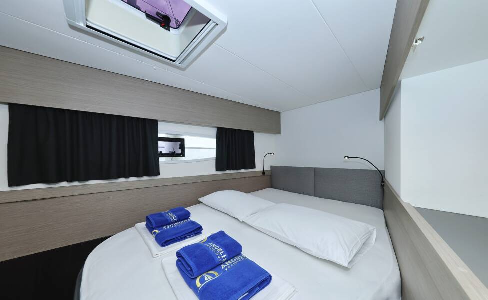 Fountaine Pajot Elba 45 Sun Office