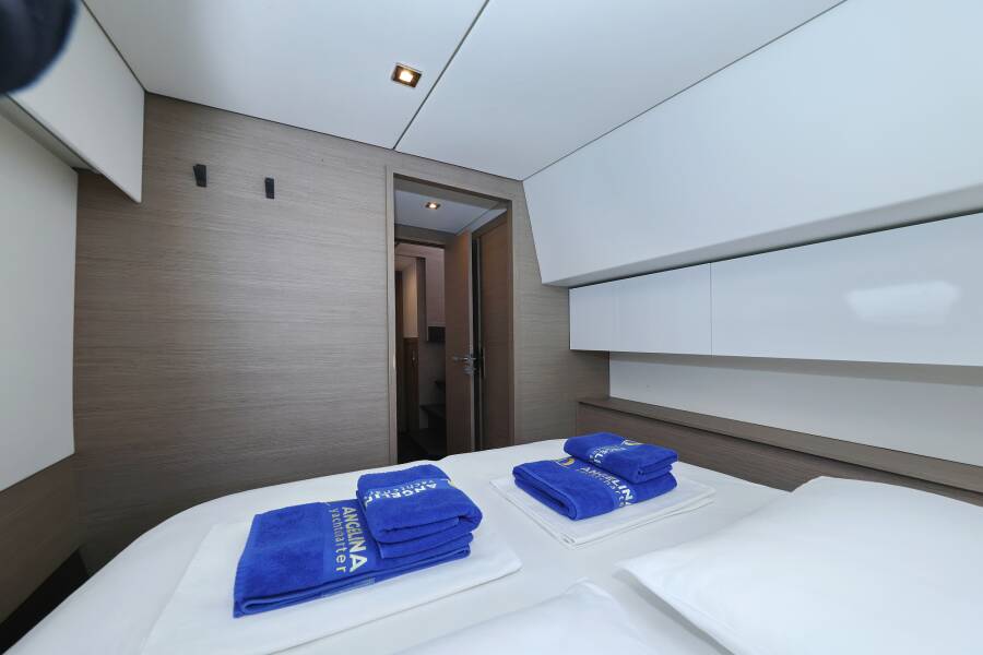 Fountaine Pajot Elba 45 Sun Office
