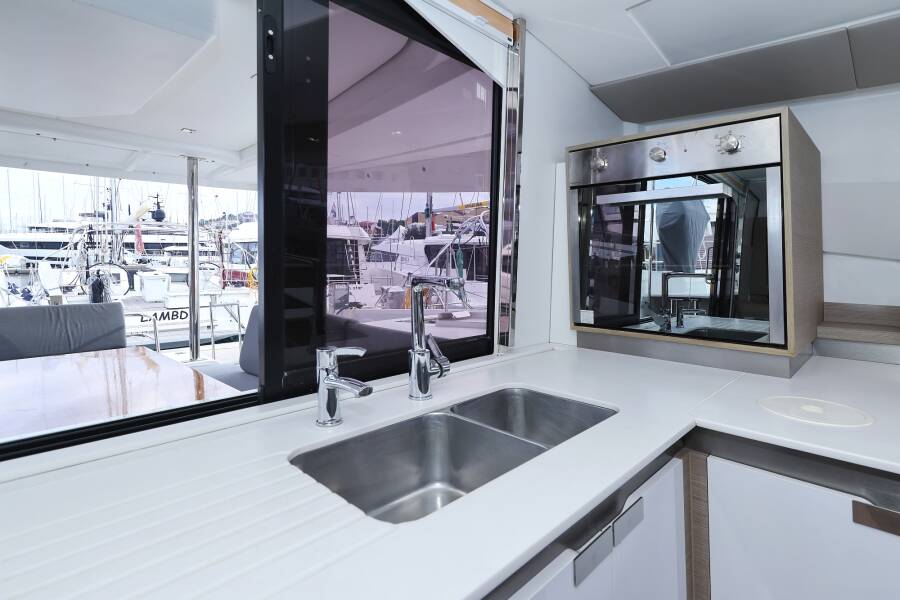 Fountaine Pajot Elba 45 Sun Office