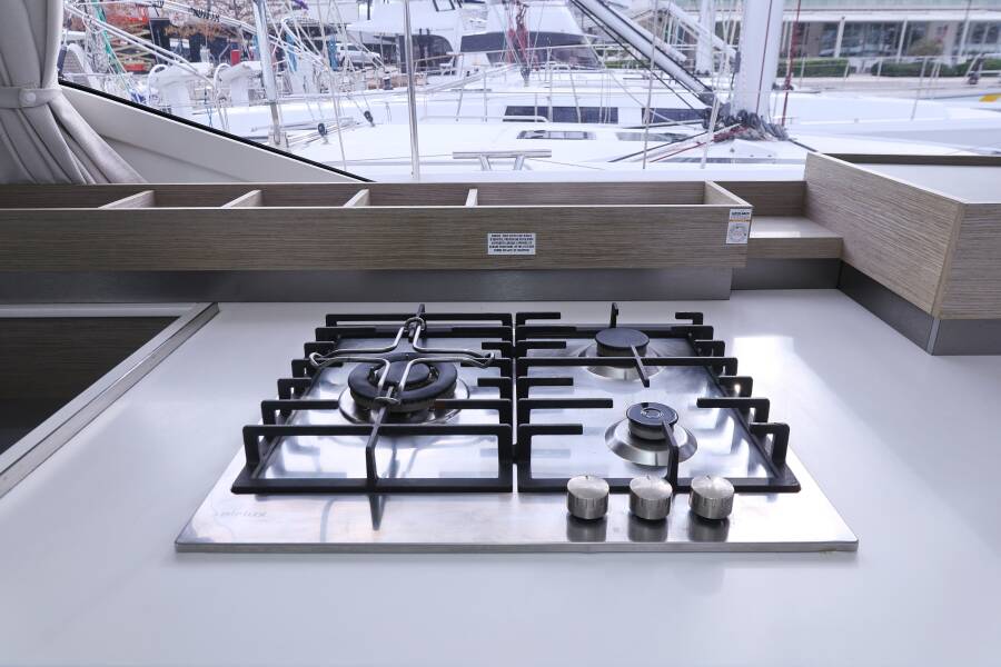 Fountaine Pajot Elba 45 Sun Office