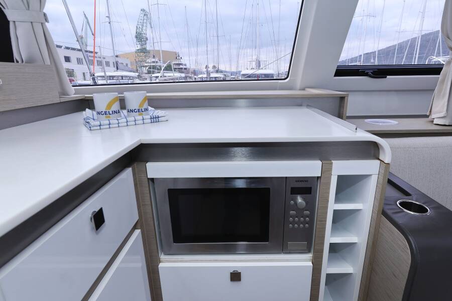 Fountaine Pajot Elba 45 Sun Office