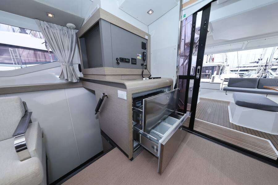 Fountaine Pajot Elba 45 Sun Office