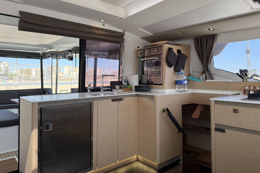 Fountaine Pajot Elba 45 Yara