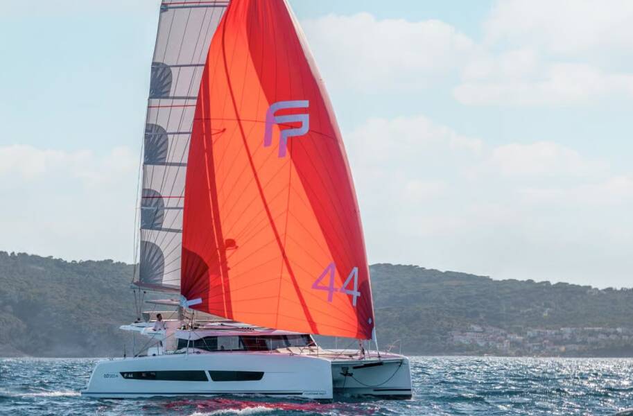 Fountaine Pajot FP 44 Maestro DIVER DOG