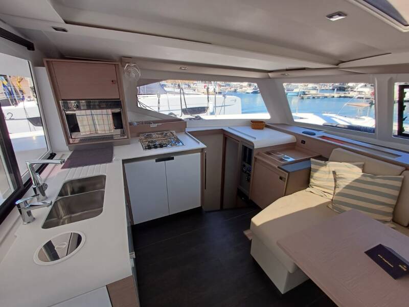 Fountaine Pajot Isla 40 Emirel