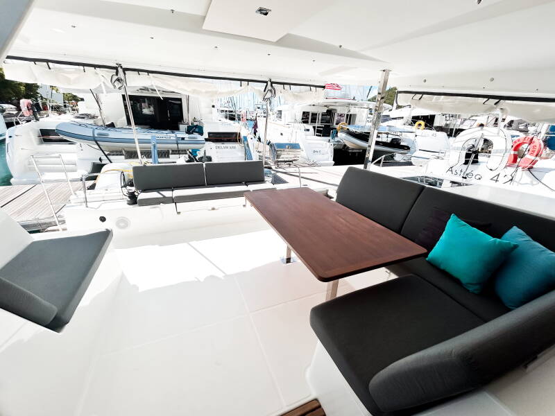 Fountaine Pajot Isla 40 Pizza My Heart