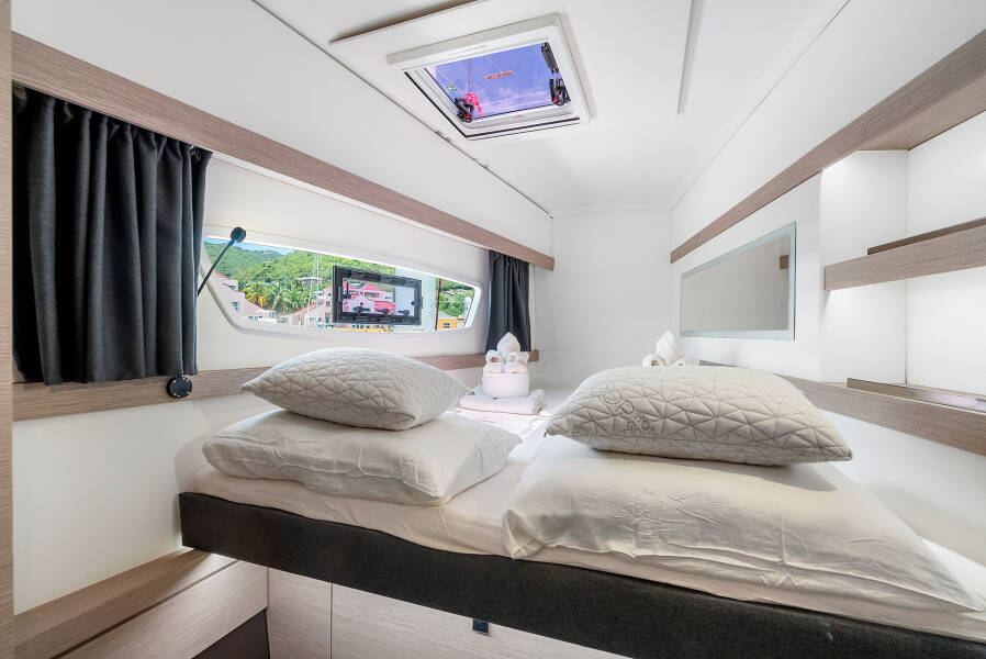 Fountaine Pajot Isla 40 Pizza My Heart