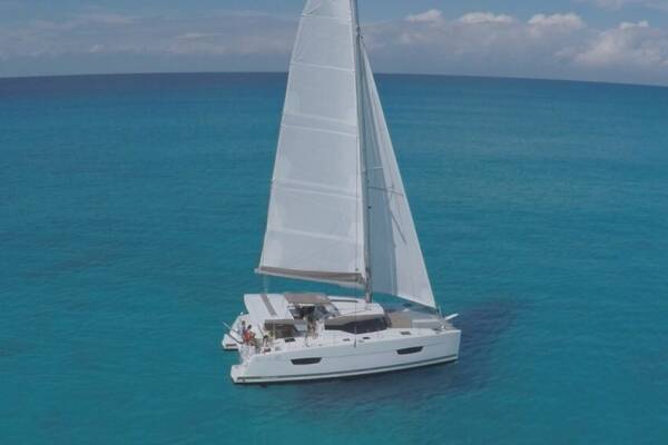 Fountaine Pajot Lucia 40 ELUCHIL 