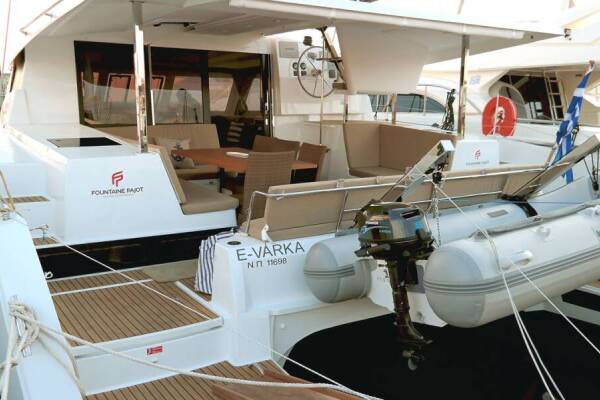 Fountaine Pajot Lucia 40 E-Varka