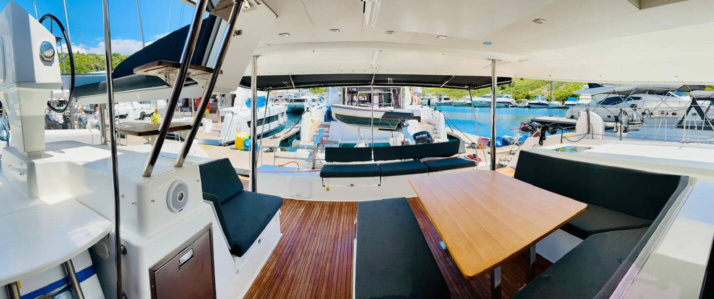 Fountaine Pajot Saba 50 Franco Nero