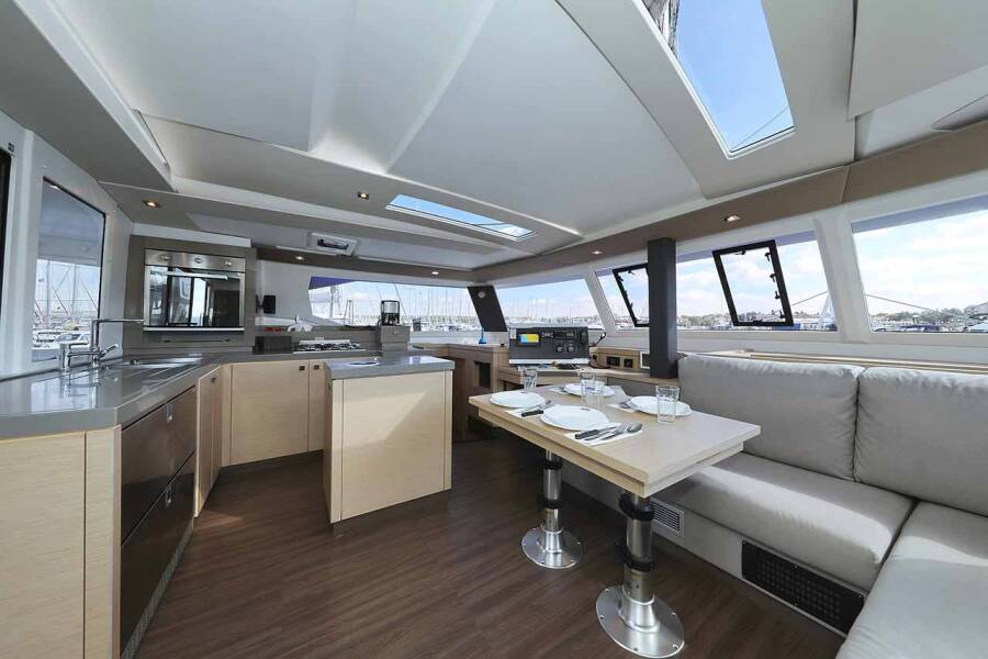 Fountaine Pajot Saona 47 Quintet Fee