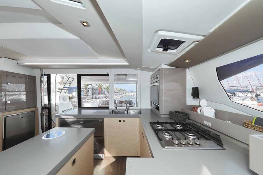 Fountaine Pajot Saona 47 Quintet Fee