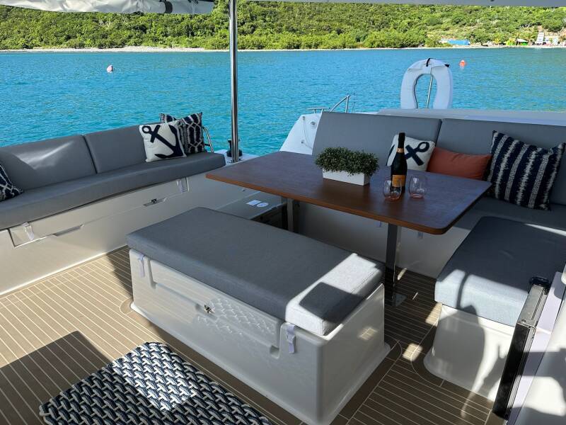 Fountaine Pajot Tanna 47 Feeling Knotty